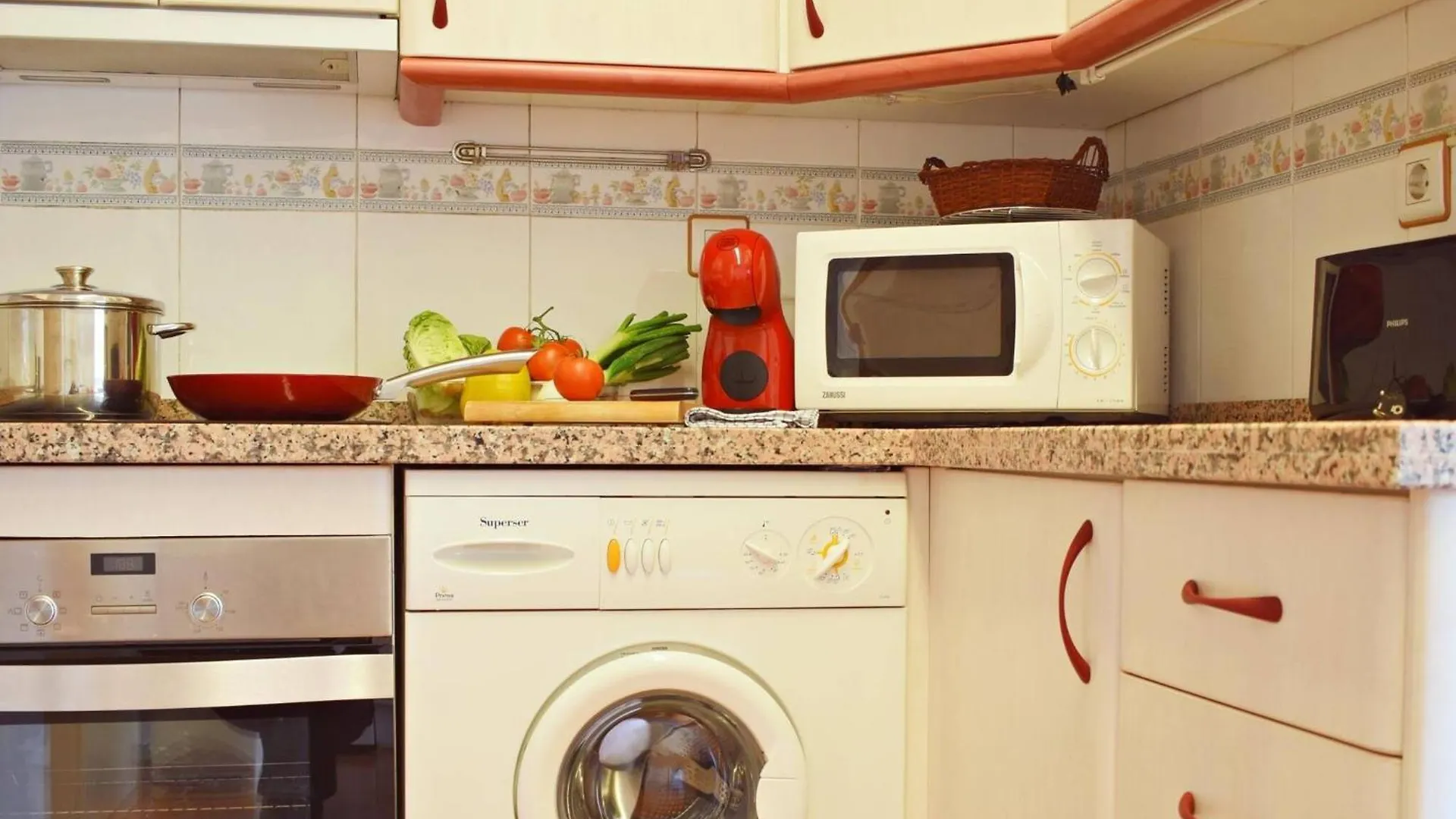 Fantastico Apartamento De Dos Dormitorios En El Soho Málaga 0*,  Spanien