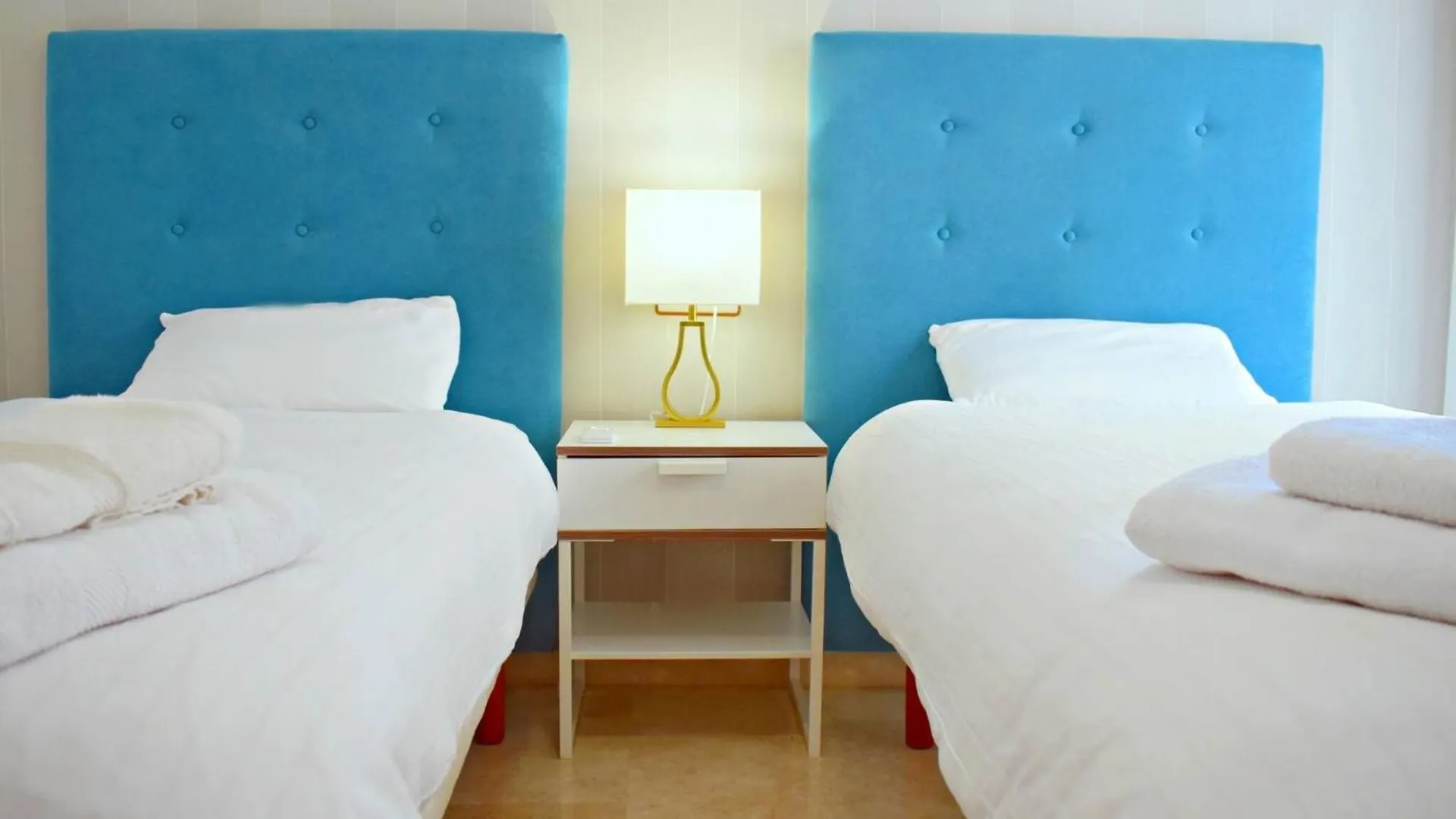 Fantastico Apartamento De Dos Dormitorios En El Soho Malaga Apartment