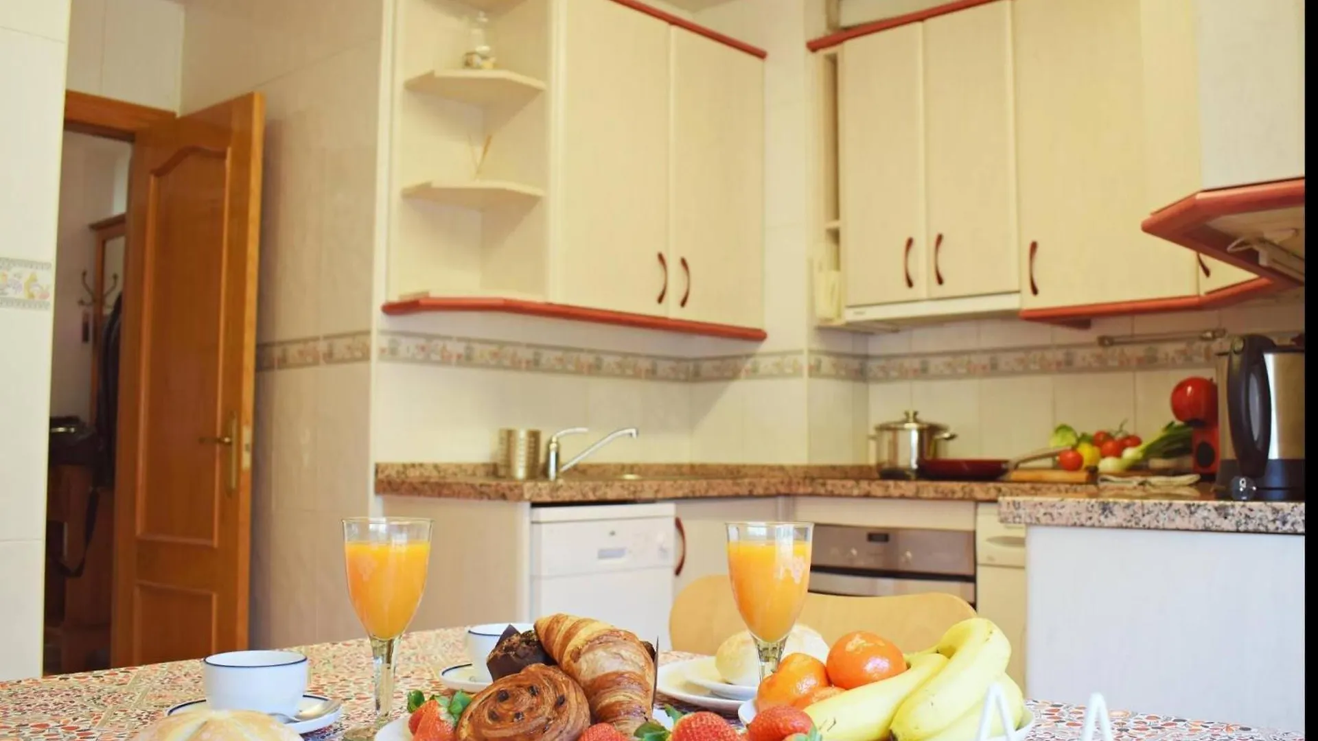 Fantastico Apartamento De Dos Dormitorios En El Soho Málaga Apartment