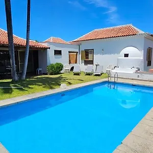 https://villa-la-paz-puerto-de-la-cruz-tenerife.tenerifehoteles.net